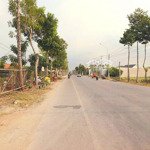 Bán gấp 250m2 thổ cư cực đẹp, mặt tiền kinh doanh buôn bán, nhiều công ty xí nghiệp xung quanh
