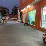 Cộng hòa p4 tân bình. khu vip .4.5 x 19. 1 trệt 3 lầu sân thượng. giá 15.7 tỷ tl . hẻm 6m nhựa
