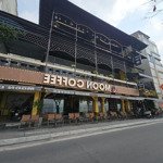 Cho thuê biệt thự 2 tầng cạnh katinat 400m sân đắc địa phố nguyễn đình thi hợp mọi mô hình giá tốt