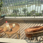 Cho thuê căn hộ 2 phòng ngủ 2 vệ sinh69m2 đủ đồ view hồ ban công đn toà sky 3 ecopark. liên hệ: 0964007130 ạ