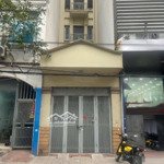Cho thuê nhà mặt phố 90m2 có gara ôtô