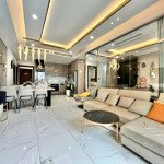 Cần cho thuê nhanh căn hộ 3 phòng ngủsky garden, cam kết giá rẻ nhất khu vực. liên hệ: 0917300798