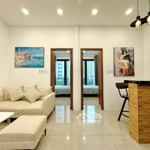 Căn hộ 2 phòng ngủ luxury, ban công - full nội thất