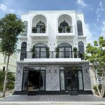 Hótttttt - bán nhà liền kề 8x25 full nội thất - full công năng