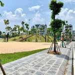 Tái định cư ngọc thụy,2 mặt thoáng,trước sau,xây tòa 7 tầng thang máy,kinh doanh,ở sướng.