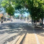 Bán gấp lô đất mặt tiền đường thủ khoa huân, mặt tiền kinh doanh, gần biển, thuận tiện đi mũi né