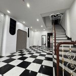 Mp phù đổng thiên vương - hai bà trưng, 75m2 x 6 tầng.thang máy. riêng biệt.mặt tiền6m. giá: 65 triệu/th.