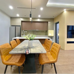 Bán căn hộ vinhomes nguyễn chí thanh, 160m2, 4pn, căn góc, các phòng đều thoáng
