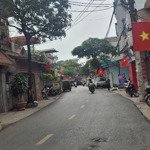 Bán nhà mặt hoàng công chất . dt. 50 m2 * 2 tầng . mặt hoàng công chất . kd....sầm uất ..giá . 4 tỷ