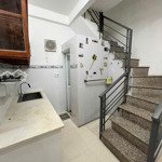 Chính Chủ Cần Bán Nhà Diện Tích: 40M2/4,3Ty , Đường Cầm Bá Thước - Phường 7 - Phú Nhuận . Shr , Hẻm 5M