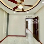 Cần Bán Nhà Q.10 _ Ngô Gia Tự - 3 Tầng _ Giá Bán 8,2 Tỷ_Nhà Mới Đẹp - Nội Thất Xịn Sò