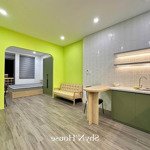 Studio/ 1 Phòng Ngủban Công, Tách Bếp, Máy Giặt Riêng, Full Nội Thất Cao Cấp, Diện Tích Siêu Rộng 35-40M2