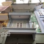 Cho Thuê Nhà Trung Kính 120M2 Nhà Dạng Biệt Thự 4 Tầng 1 Tum, Sân Vườn, Ở Hoặc Văn Phòng 28 Tr/Th
