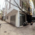 Bán Gấp Nhà Cầu Giấy- Dân Ở - Phân Lô- Ô Tô Đỗ Cửa- Gần Chợ,Trường,Tiện Ích Đủ Cả-An Sinh Đỉnh