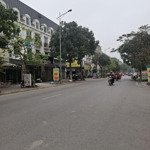 Hiếm ! Độc ! Lạ ! Duy Nhất 1 Căn Liền Kề Văn Phú Quá Đẹp - Thang Máy Nhà Mới