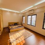 Phân Lô Vip 2 Ô Tô Tránh Sát Mặt Phố Trần Quốc Hoàn 56M2, 5 Tầng Ngõ Thông Ở Kinh Doanh