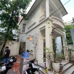 Nhà Riêng Ngõ Phố Đại La Gần Trần Đại Nghĩadiện Tích90M2X2Tầng Và 30M² Sân, Giá Bán 15 Triệu.