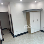 Duy nhất 1 căn chỉ nhỉnh 4 tỷ nhà 30m2 x 6t thạch bàn cách 1 nhà ra oto, sổ đẹp, lh 0936123469