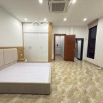 Bán nhà ba đình phân lô quân đội ,ngõ thông kinh doanh ô tô 2 thoáng 43*5t/12.7 tỷ, full nội thất