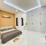 Nhà gần sát bv ung bướu cơ sở 2, dt 72m2 có 2 lầu 1 sân thượng chủ đang cần tiền bán liền sổ sẵn