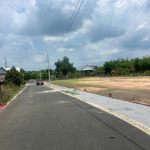 Cần tiền bán gấp 300m2 thổ cư, tại phú giáo, bình dương, chỉ với 550 triệu: lh: 0847315519