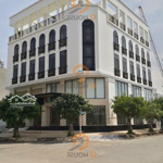 Tòa nhà văn phòng 1480m2 ngay trần lựu an phú-an khánh 15*20m hầm 5 tầng thang máy 300 triệu/tháng