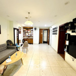 Bán căn hộ 136m2 tại 170 đê la thành, đống đa, hà nội, 10,9 tỷ, view đẹp, chính chủ