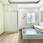 Cho thuê phòng trọ full nội thất 28m2 có cửa sổ thoáng thích quảng đức, phú nhuận
