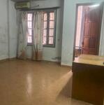 Cho thuê nhà ngõ 245 định công 32m2 4 tầng 2pn chính 1 ngủ phụ giá 7tr/1 tháng