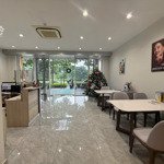 Nhà phố nguyễn cơ thạch, sala, q2, đẳng cấp và đắt giá, 693m2, chỉ 150 triệu/tháng, 1 hầm, 5 tầng