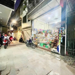 Cơ hội đầu tư: nhà 208m khương đình, mt 6m, kd, ô tô đỗ cửa, 4 tầng chắc chắn, giá rẻ nhất phố.