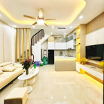 Tôi cần bán nhà phố tam trinh dt45 x 5 tầng 3 ngủ khép kín nhà đẹp ở ngay giá 5.82 tỷ có bớt