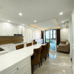 Chính chủ cần cho thuê căn hộ dịch vụ 2 pn 80 m2 , full nội thất , tại 120 mai hắc đế, giá 18 triệu