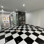Bất ngờ, mặt phố phù đổng thiên vương 75 m2 x 6 tầng, mặt tiền 5m, giá bán 65 triệu/tháng. thang máy
