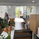 Chính chủ cần cho thuê nhà nguyên căn mt đường cao thắng, p11, q3, trệt lửng lầu, giá chỉ 28 tr/th