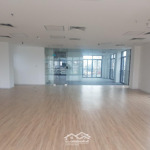 Cho thuê văn phòng 428m2 tầng 2 tại đống đa giá 58tr/tháng