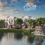 đối diện công viên, hồ điều hòa căn thành phố áp xẻ khe 108m.