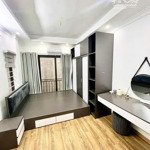 Bán tòa chdv phố chùa láng 25 phòng,diện tích 150 triệu/th, ô tô thông, kinh doanh, 2 thoáng, 134m
