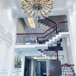 Nhà Thiết Kế Hiện Đại _Xe Hơi Ngủ Trong Nhà_ Trệt Lửng,3Lau_ 65M2 -Chỉ 9 Tỷ- Tặng Full Nội Thất