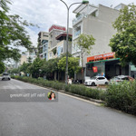 Bán đất tđc cổ linh, thạch bàn, vị trí đắc địa, gần hồ, đường rộng, vỉa hè, ô tô tránh, giá bán 14.5 tỷ
