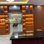 Bán Nhà An Dương Vương Tây Hồ Diện Tích: 80M2- 3 Tầng- Mt: 7M- Giá: 14.9 Tỷ. Oto Vào Nhà 3 Mặt Thoáng.