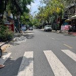 Nhà mới 100%, nhà trống, đúc 1 lầu q tân phú.