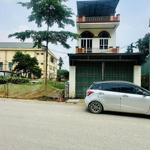 đầu tư đón sóng metro 5 và cao tốc hà nội hoà bình chủ bán 120m sẵn nhà 2 tầng trục chính yên bình