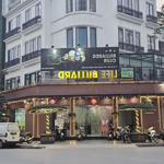 Cho thuê mb kinh doanh lô góc siêu hiếm phố hoàng cầu tổng dt 200m 4 tầng kd mọi mô hình giá tốt.