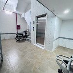 8,8 tỷ, đông các, 45m2 x 5 tầng, 10 ngủ. thang máy - dòng tiền 10p khép kín 40tr/1tháng