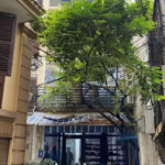 Cho thuê nhà trần thái tông, dt 70m2, 4 tầng, mt 4,5m, thông sàn, ô tô