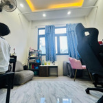 Nhà 25m2 3 tầng hẻm 3.5m cách mạng