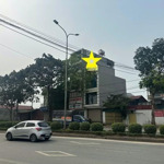 Nhà 4 tầng, mặt trục chính ql32 gần trung tâm hành chính huyện phúc thọ