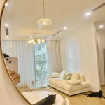 Cần bán rất gấp căn hộ d''capitale trần duy hưng 3pn 110m2 ban công đn view hồ thoáng mát giá 9,9 tỷ