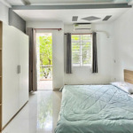 Căn hộ full nội thất cửa sổ trời phòng studio ban công ngay đ. số 28, p6, gò vấp. giá bán 4.7 triệu/tháng